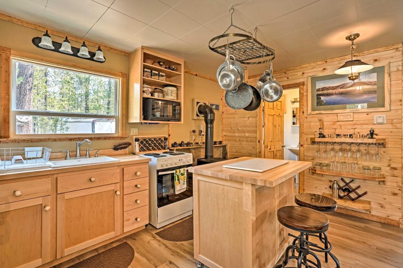 High Lakes Hideaway La Pine Fishing Cabin! Exterior photo